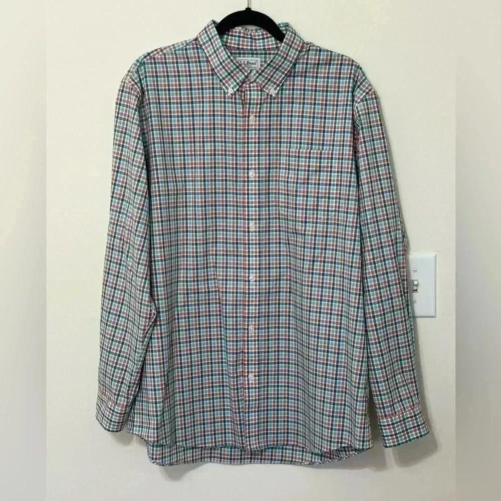 L.L. Bean Men’s Slightly Fitted Button Down‎